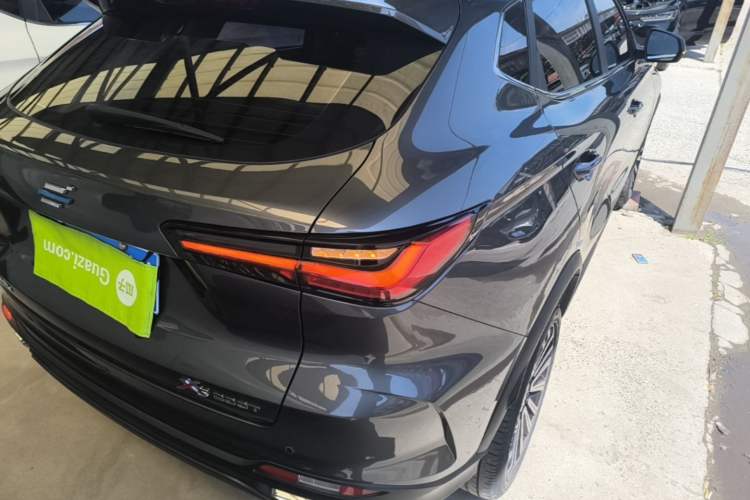 Used CHANGAN OSHAN X5 2021 1.5T DCT Prestige Edition Right Rear Taillight
