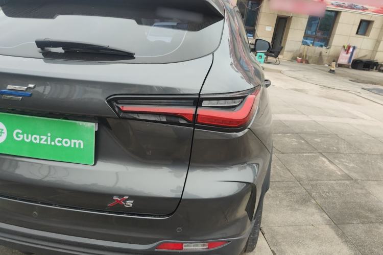 Used CHANGAN OSHAN X5 2021 Revised Version 1.5T DCT Luxury Edition Right Rear Taillight