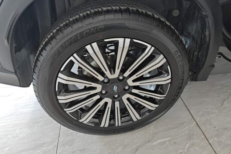 Used CHANGAN OSHAN X5 2021 Revised Version 1.5T DCT Luxury Edition Right Rear Wheel Hub