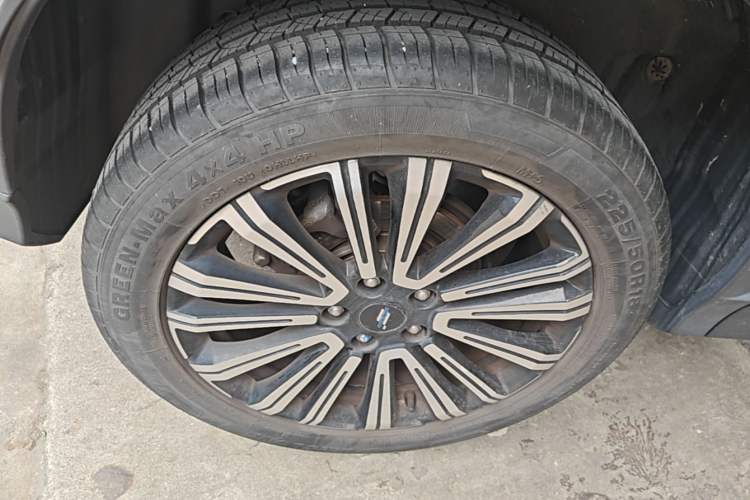 Used CHANGAN OSHAN X5 2021 Revised Version 1.5T DCT Luxury Edition Right Rear Wheel Hub