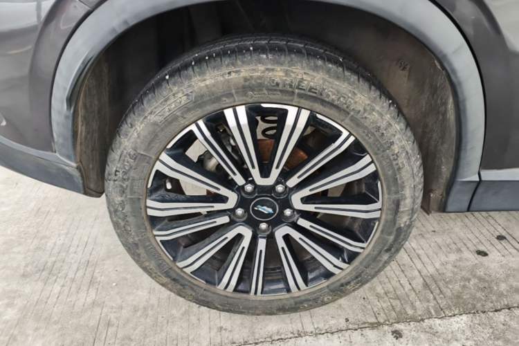 Used CHANGAN OSHAN X5 2021 1.6L CVT Youth Edition Right Rear Wheel Hub