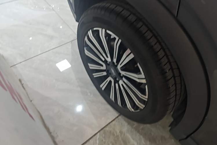Used CHANGAN OSHAN X5 2021 Revised Version 1.5T DCT Luxury Edition Right Rear Wheel Hub