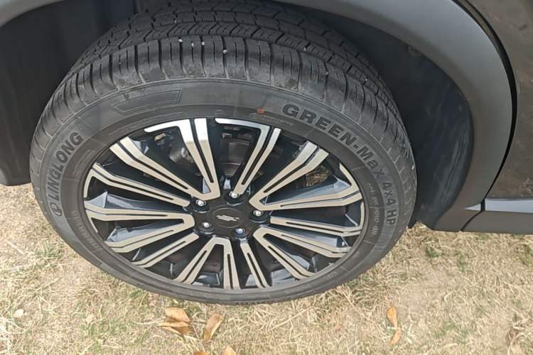 Used CHANGAN OSHAN X5 2021 Revised Version 1.5T DCT Luxury Edition Right Rear Wheel Hub