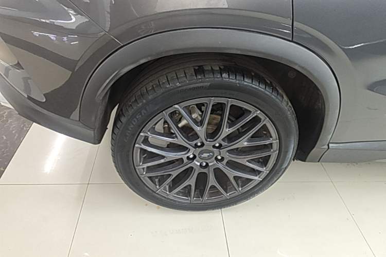 Used CHANGAN OSHAN X5 2021 1.5T DCT Flagship Edition Right Rear Wheel Hub
