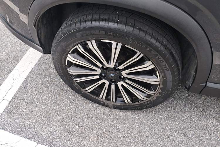 Used CHANGAN OSHAN X5 2021 Revised Version 1.5T DCT Luxury Edition Right Rear Wheel Hub