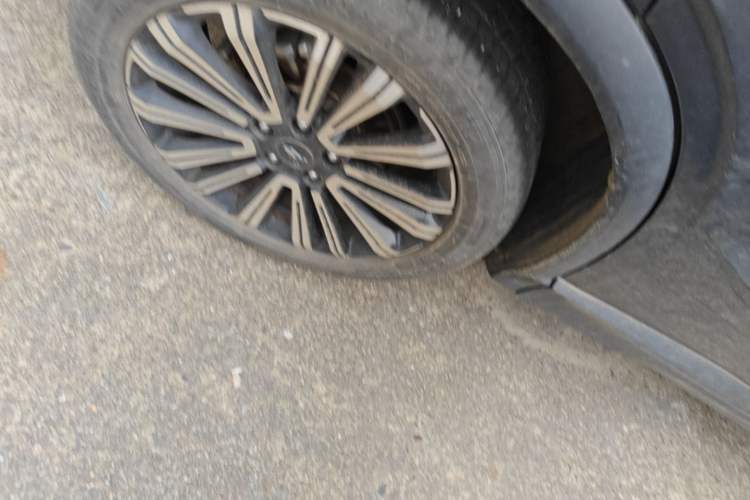 Used CHANGAN OSHAN X5 2021 1.5T DCT Prestige Edition Right Rear Wheel Hub