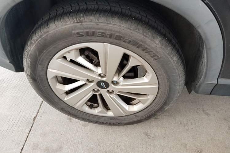 Used CHANGAN OSHAN X5 2021 1.6L CVT Luxury Model Right Rear Wheel Hub