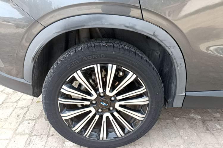 Used CHANGAN OSHAN X5 2021 Revised Version 1.5T DCT Luxury Edition Right Rear Wheel Hub