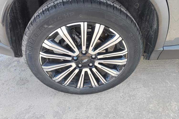 Used CHANGAN OSHAN X5 2021 1.6L CVT Luxury Model Right Rear Wheel Hub