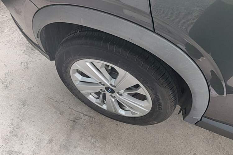 Used CHANGAN OSHAN X5 2021 1.6L CVT Luxury Version Right Rear Wheel Hub
