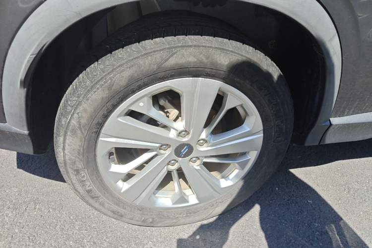 Used CHANGAN OSHAN X5 2021 1.6L CVT Luxury Model Right Rear Wheel Hub