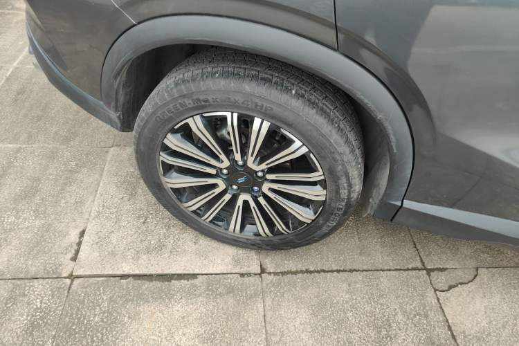 Used CHANGAN OSHAN X5 2021 Revised Version 1.5T DCT Luxury Edition Right Rear Wheel Hub