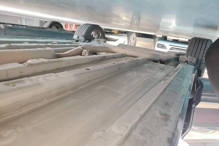Used CHANGAN OSHAN X5 2021 1.5T DCT Flagship Edition Right Side Sill