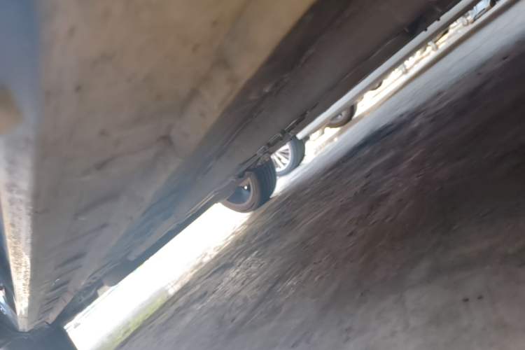 Used CHANGAN OSHAN X5 2021 1.5T DCT Flagship Edition Right Side Sill
