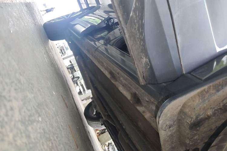 Used CHANGAN OSHAN X5 2021 1.5T DCT Prestige Edition Right Side Sill