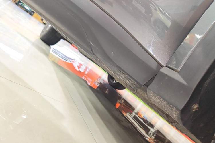 Used CHANGAN OSHAN X5 2021 1.5T DCT Flagship Edition Right Side Sill