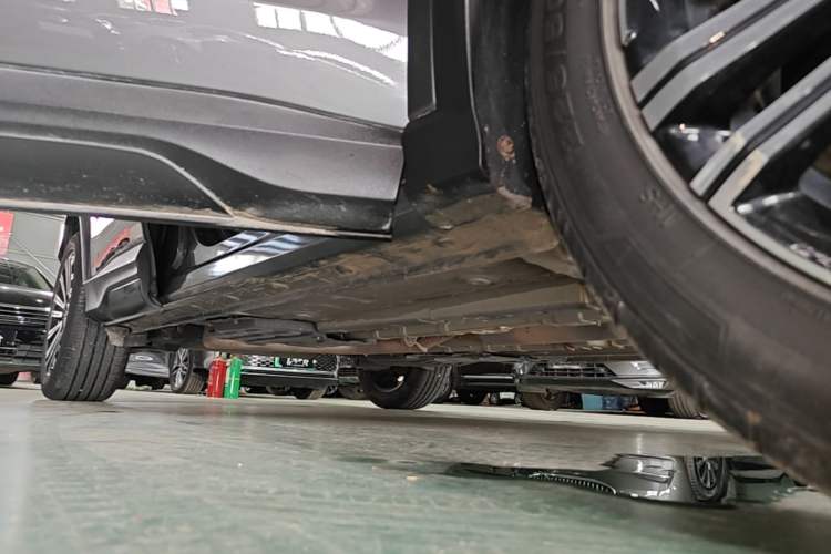 Used CHANGAN OSHAN X5 2021 1.5T DCT Prestige Edition Right Side Sill