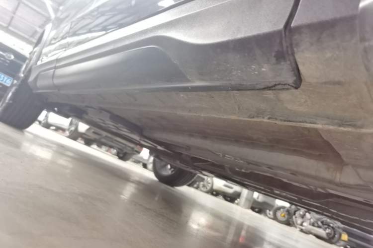 Used CHANGAN OSHAN X5 2021 1.5T DCT Flagship Edition Right Side Sill