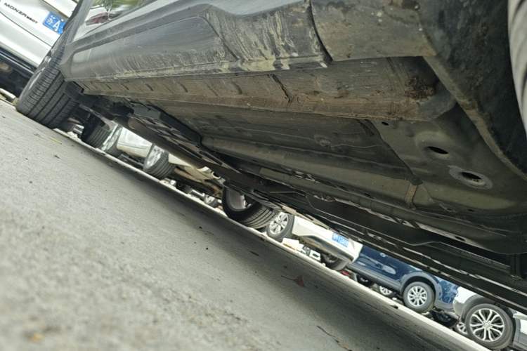 Used CHANGAN OSHAN X5 2021 1.5T DCT Flagship Edition Right Side Sill
