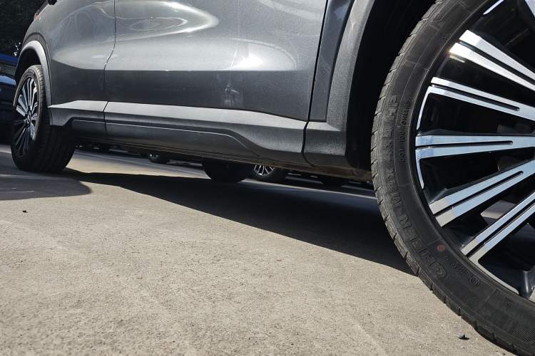 Used CHANGAN OSHAN X5 2021 1.5T DCT Prestige Edition Right Side Sill