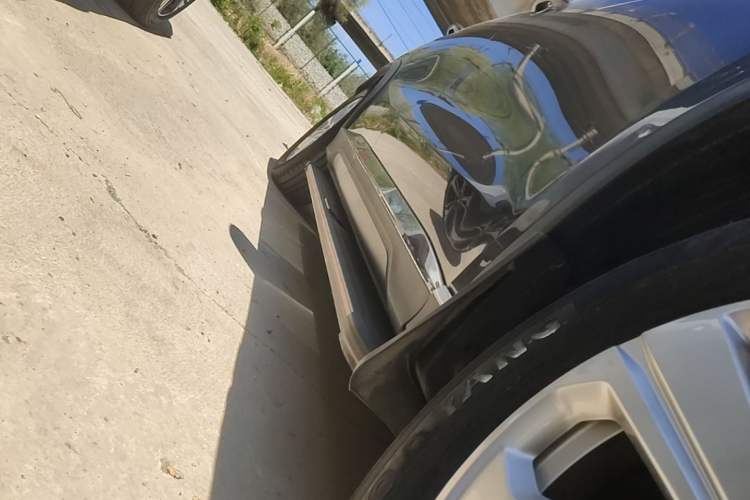 Used CHANGAN OSHAN X5 2021 1.6L CVT Luxury Model Right Side Sill