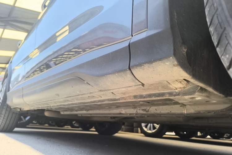Used CHANGAN OSHAN X5 2021 1.5T DCT Prestige Edition Right Side Sill