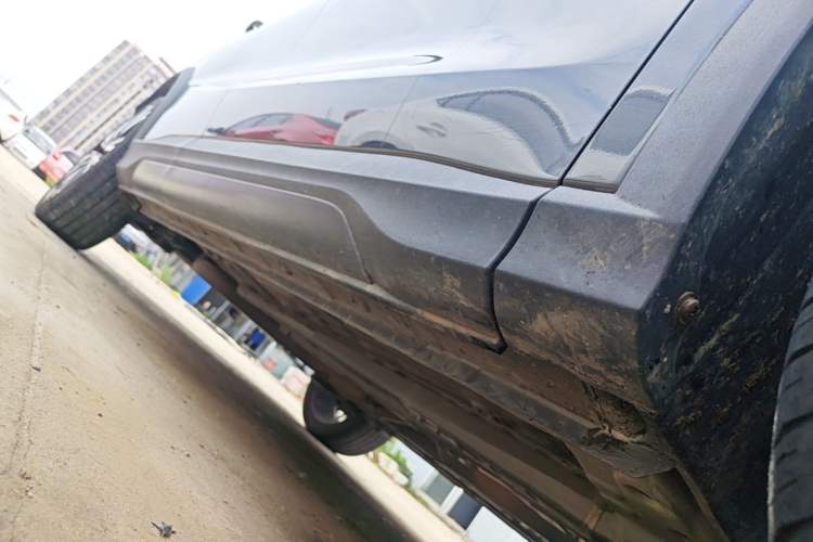Used CHANGAN OSHAN X5 2021 1.5T DCT Flagship Edition Right Side Sill