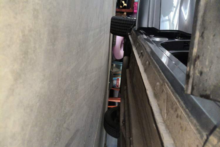 Used CHANGAN OSHAN X5 2021 1.5T DCT Prestige Edition Right Side Sill