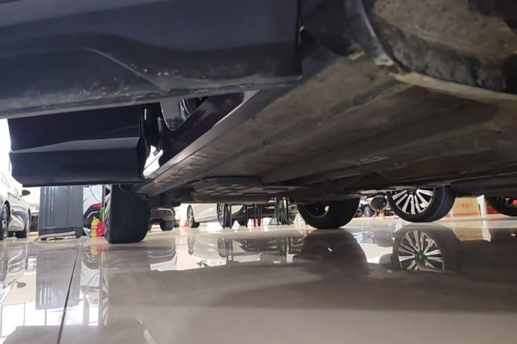 Used CHANGAN OSHAN X5 2021 Revised Version 1.5T DCT Luxury Edition Right Side Sill