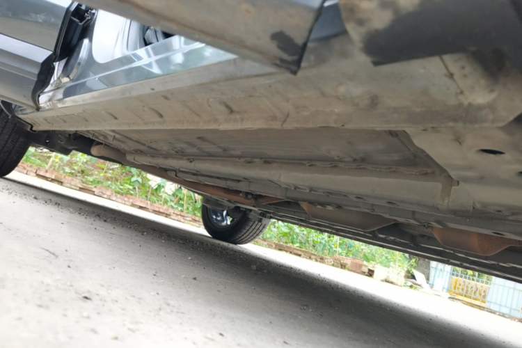 Used CHANGAN OSHAN X5 2021 1.6L CVT Luxury Model Right Side Sill