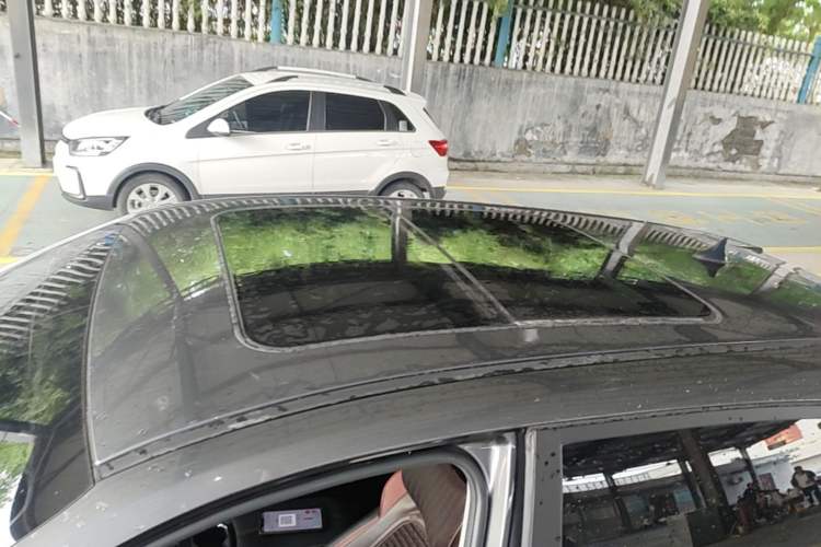 Used CHANGAN OSHAN X5 2021 1.5T DCT Prestige Edition Roof