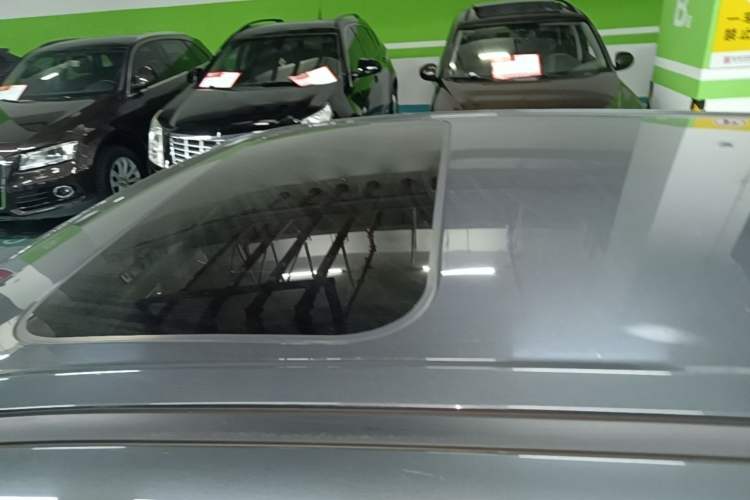 Used CHANGAN OSHAN X5 2021 Revised Version 1.5T DCT Luxury Edition Roof