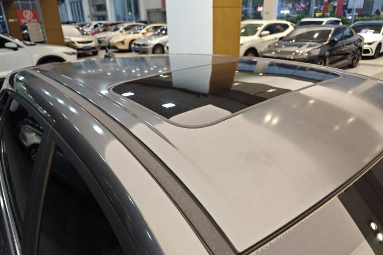 Used CHANGAN OSHAN X5 2021 1.5T DCT Luxury Edition Roof