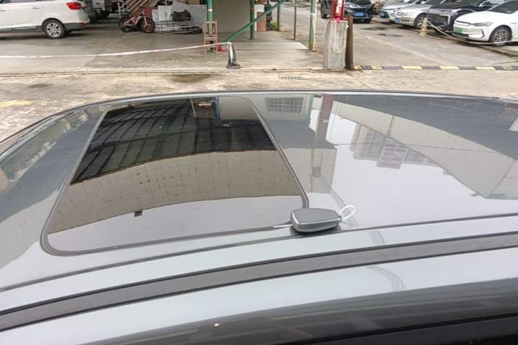 Used CHANGAN OSHAN X5 2021 1.6L CVT Luxury Model Roof