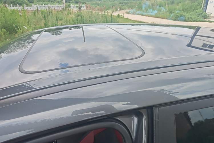 Used CHANGAN OSHAN X5 2021 Revised Version 1.5T DCT Luxury Edition Roof