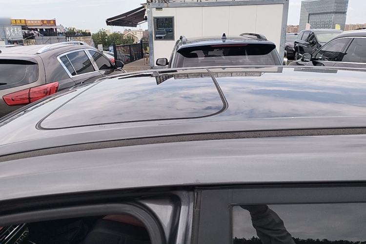 Used CHANGAN OSHAN X5 2021 Revised Version 1.5T DCT Luxury Edition Roof