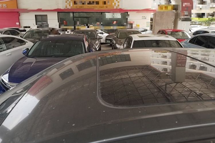 Used CHANGAN OSHAN X5 2021 1.6L CVT Luxury Model Roof