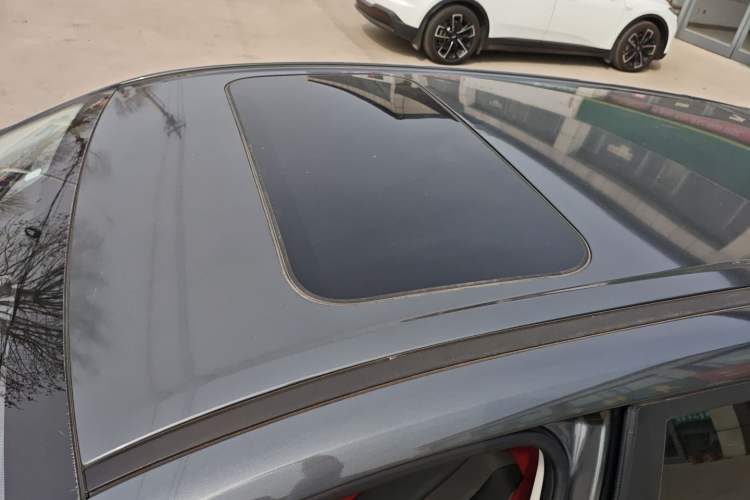 Used CHANGAN OSHAN X5 2021 Revised Version 1.5T DCT Luxury Edition Roof