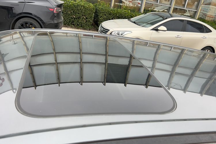 Used CHANGAN OSHAN X5 2021 Revised Version 1.5T DCT Luxury Edition Roof