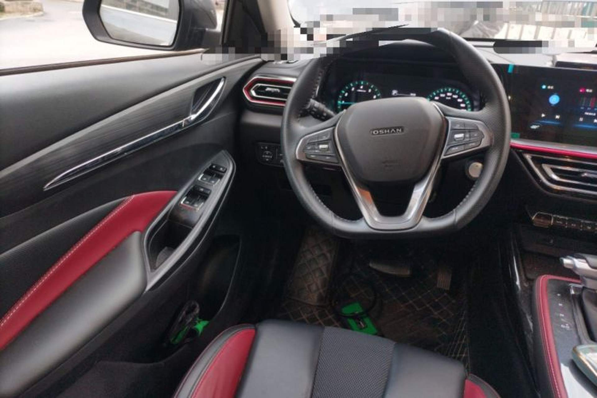Used CHANGAN OSHAN X5 2021 Revised Version 1.5T DCT Luxury Edition Steering Wheel