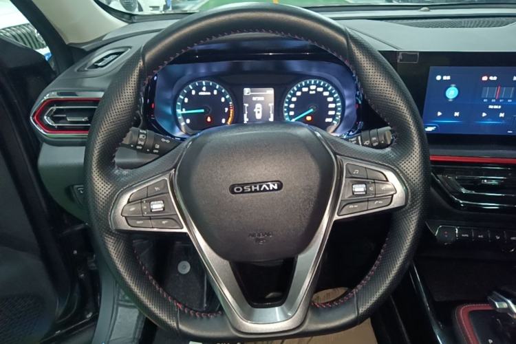Used CHANGAN OSHAN X5 2021 Revised Version 1.5T DCT Luxury Edition Steering Wheel
