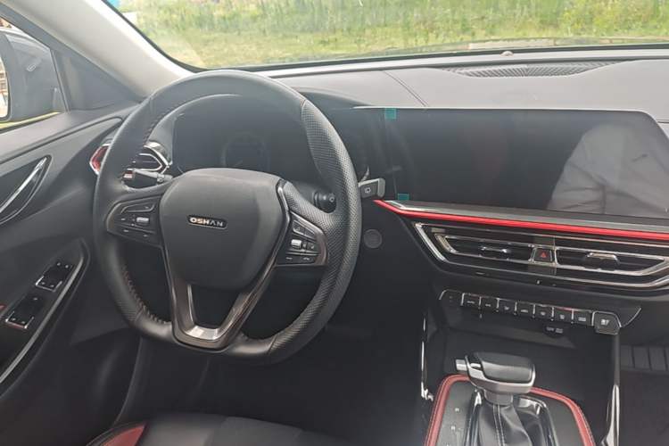 Used CHANGAN OSHAN X5 2021 Revised Version 1.5T DCT Luxury Edition Steering Wheel