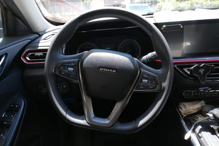 Used CHANGAN OSHAN X5 2021 1.6L CVT Luxury Version Steering Wheel