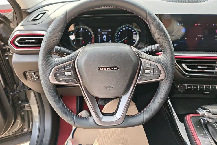Used CHANGAN OSHAN X5 2021 Revised Version 1.5T DCT Luxury Edition Steering Wheel