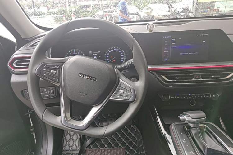 Used CHANGAN OSHAN X5 2021 1.6L CVT Luxury Version Steering Wheel