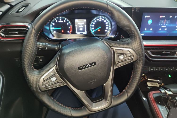 Used CHANGAN OSHAN X5 2021 Revised Version 1.5T DCT Luxury Edition Steering Wheel