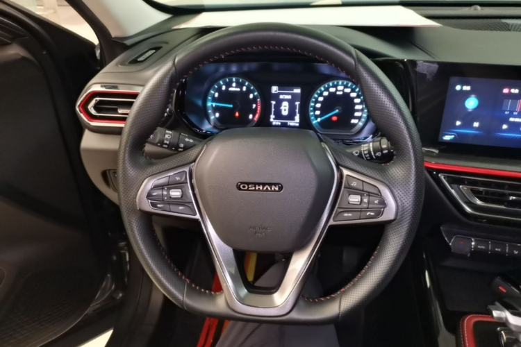 Used CHANGAN OSHAN X5 2021 Revised Version 1.5T DCT Luxury Edition Steering Wheel