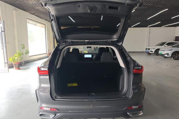 Used CHANGAN OSHAN X5 2021 1.5T DCT Flagship Edition Trunk