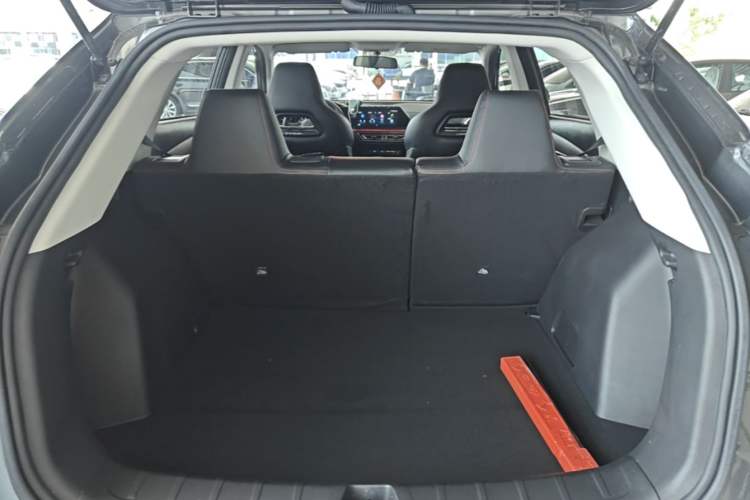 Used CHANGAN OSHAN X5 2021 Revised Version 1.5T DCT Luxury Edition Trunk