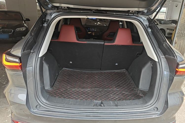 Used CHANGAN OSHAN X5 2021 Revised Version 1.5T DCT Luxury Edition Trunk